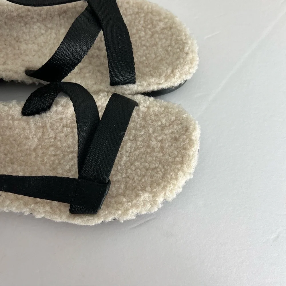 Everlane The Renew Sport Sherpa Fleece Sandal Black Cream Size 9